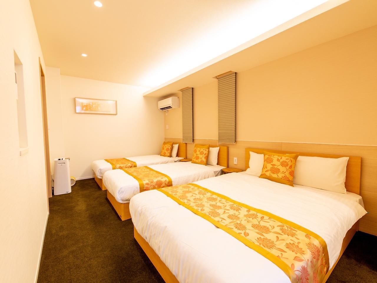 Grand Base Hiroshima Ekimae Aparthotel Exterior foto